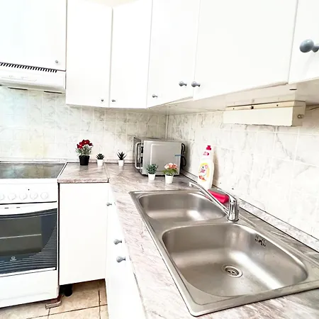 Hogyes Endre Apartment *